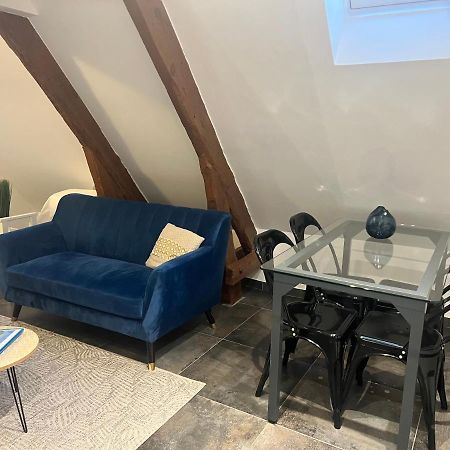 Les Suites Du Colonel Vannes Esterno foto