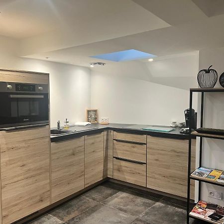 Les Suites Du Colonel Vannes Esterno foto