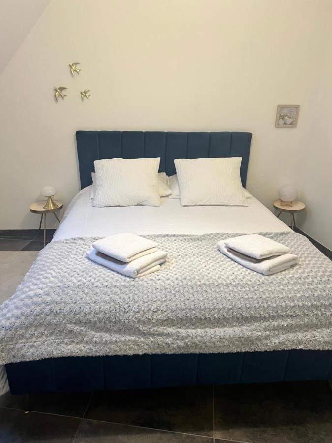 Les Suites Du Colonel Vannes Esterno foto