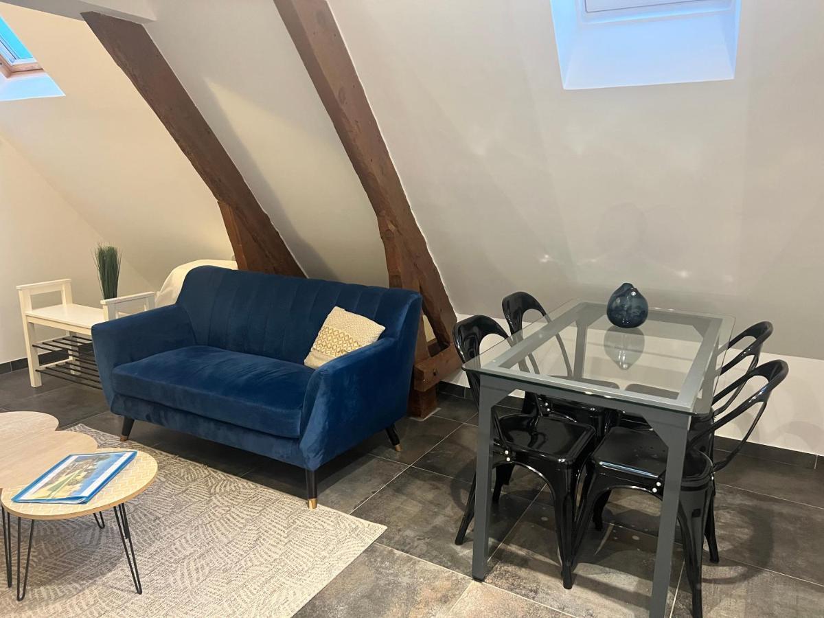 Les Suites Du Colonel Vannes Esterno foto
