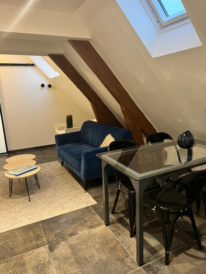 Les Suites Du Colonel Vannes Esterno foto