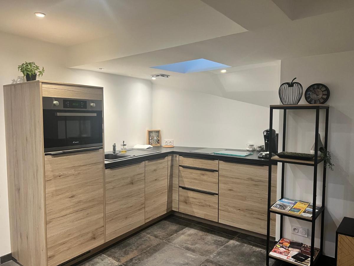 Les Suites Du Colonel Vannes Esterno foto