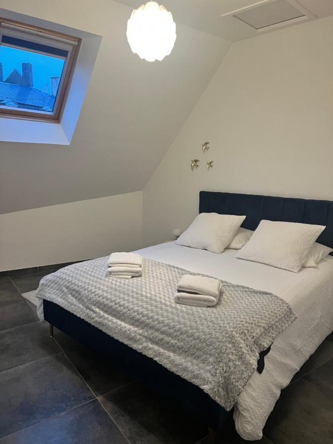 Les Suites Du Colonel Vannes Esterno foto